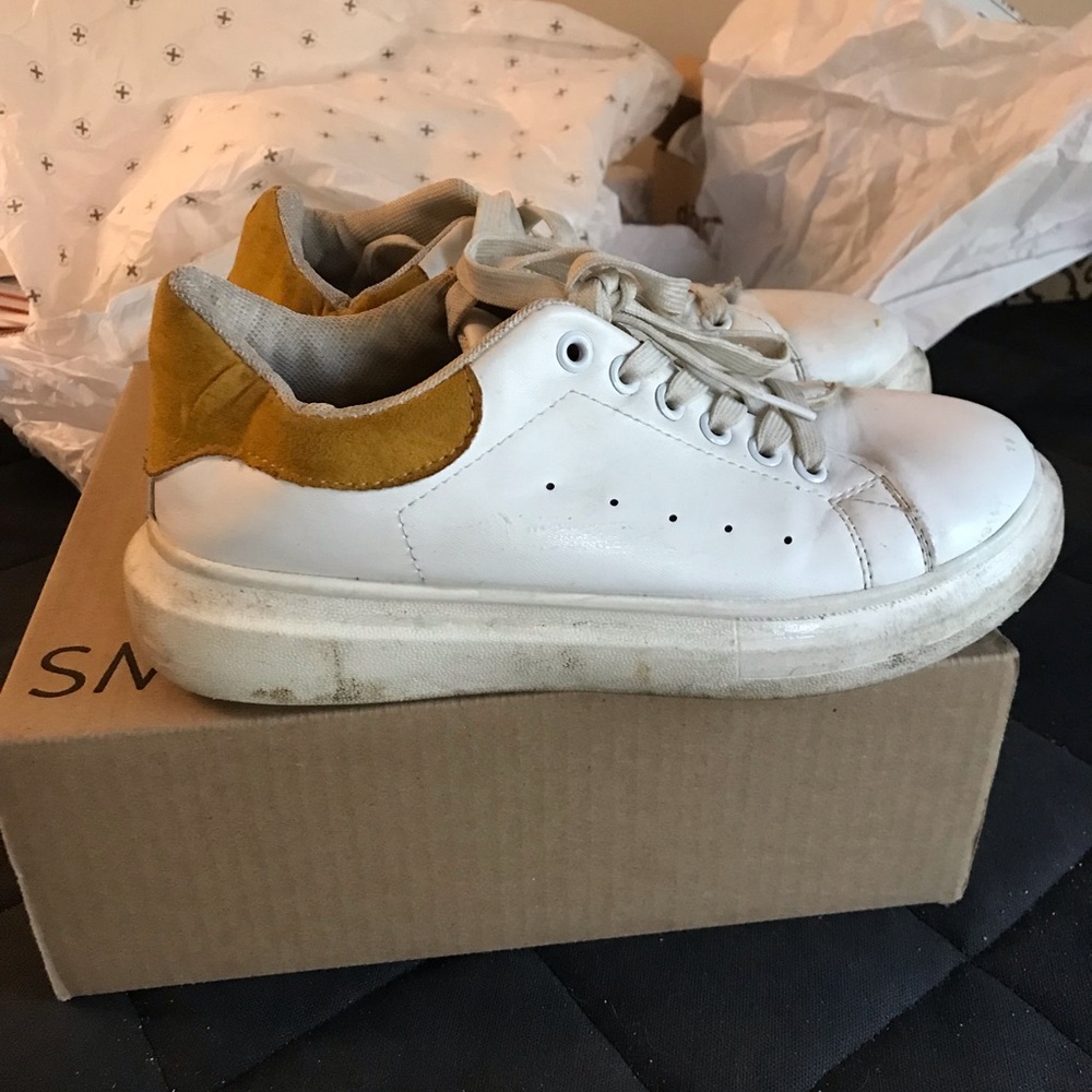 Sneakers